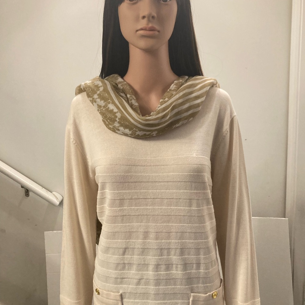 Women’s sweather
